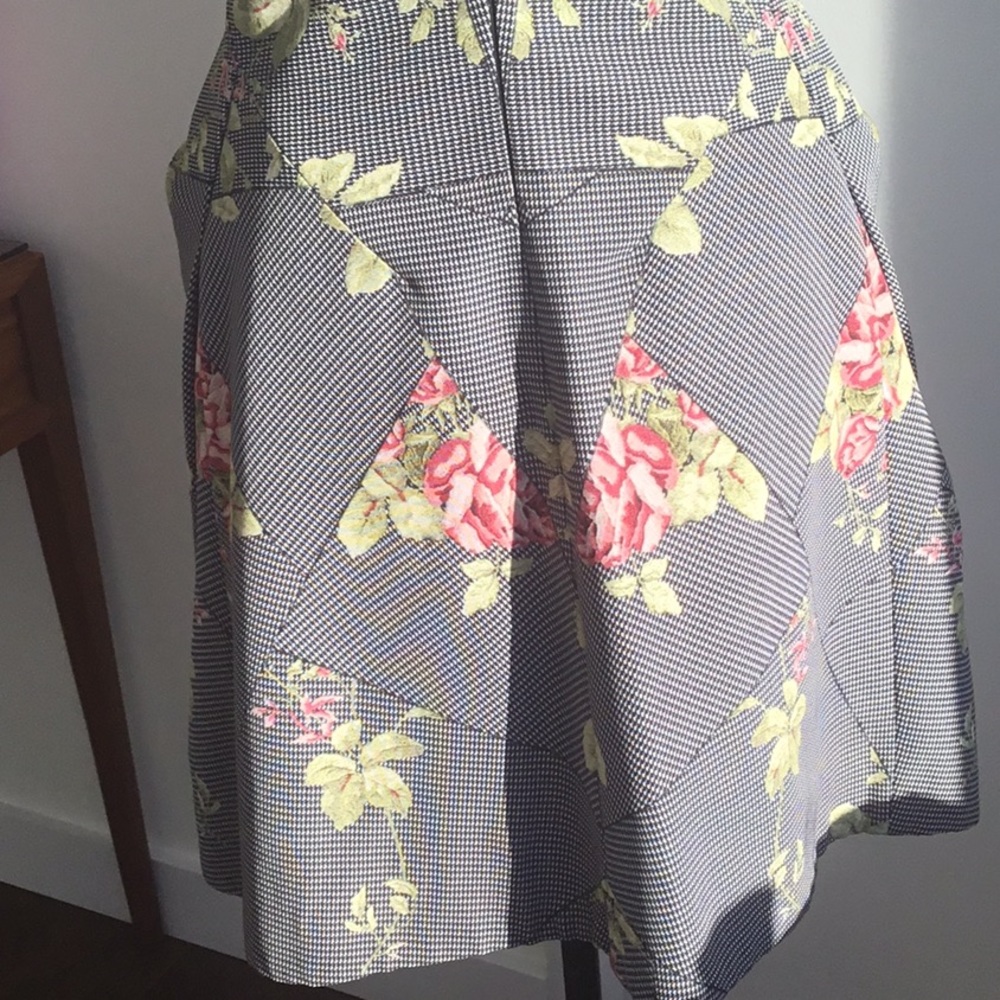 Dress - Picture 4 of 6